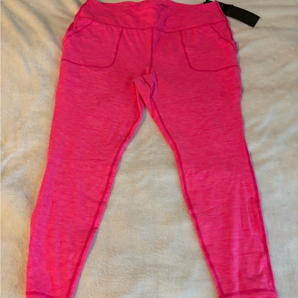 Torrid Vibrant Pink Women’s Active Leggings Size 3 NWT